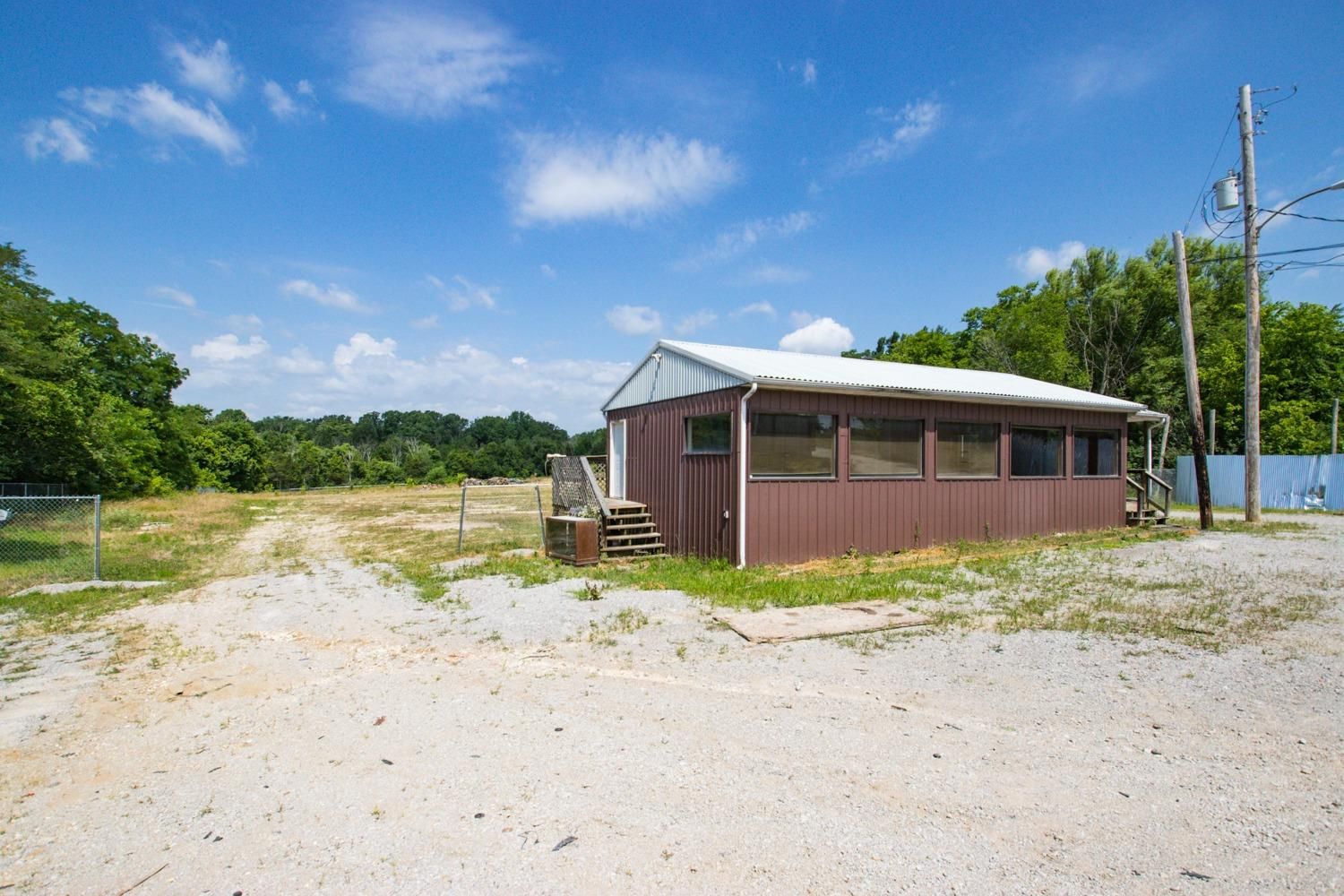 513 Pierce Ln, Frankfort, KY 40601